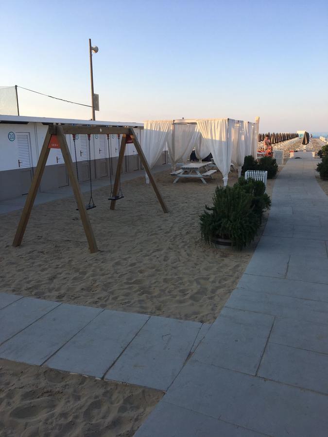 רימיני Hotel Rebola מראה חיצוני תמונה